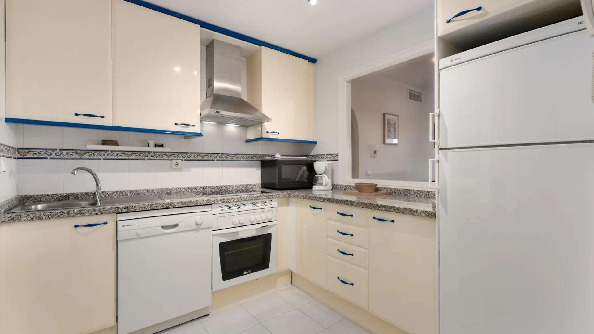 公寓 Duquesa Suites 2424 Azure Skyline 马尼尔瓦